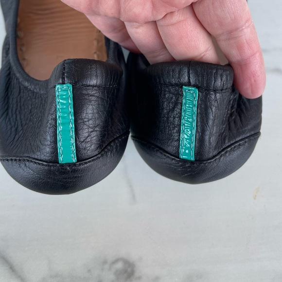 Tieks ballet flats in matte black leather shoes size 7 - Picture 6 of 8